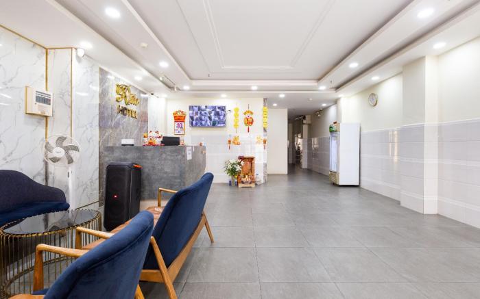 RiTa Hotel near Tan Son Nhat Airport