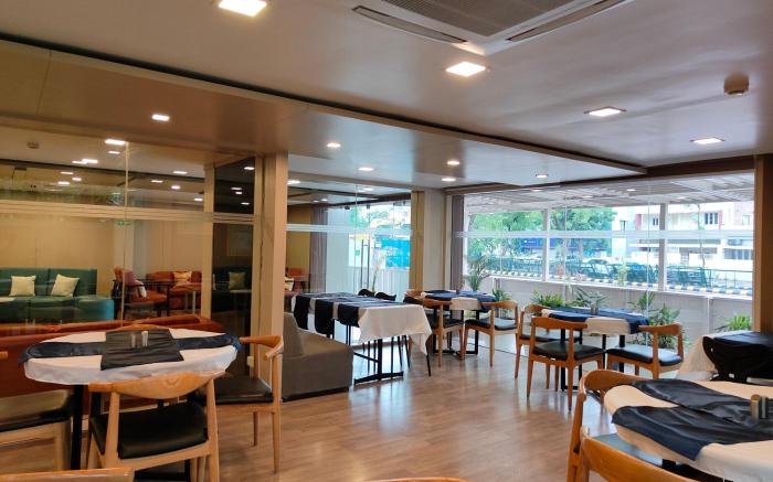 Kanak Beacon Hotel Ashram Road Ahmedabad