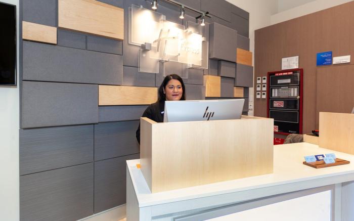Holiday Inn Express NYC Brooklyn - Sunset Park By IHG