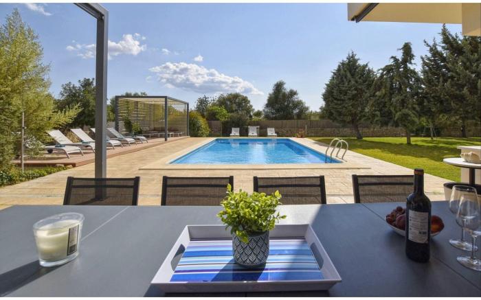 Country House in Binissalem with Pool