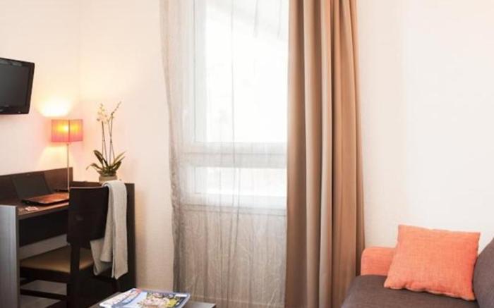 Adagio Access Poitiers Aparthotel