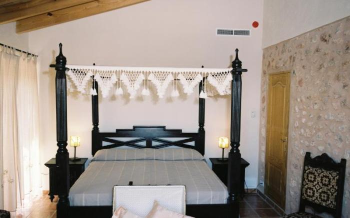 Es Quatre Cantons Hotel