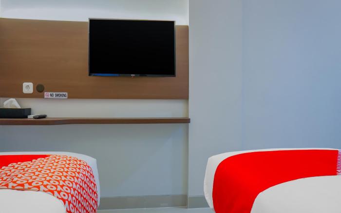 OYO Flagship 90343 Slipi Inn