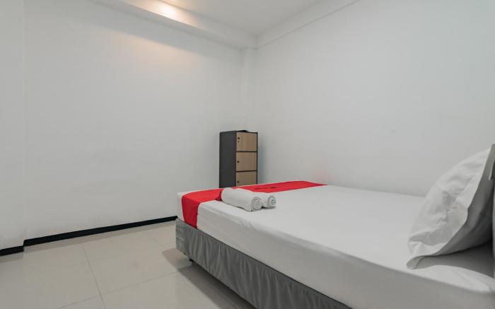 RedDoorz Syariah near Regol Park Bandung