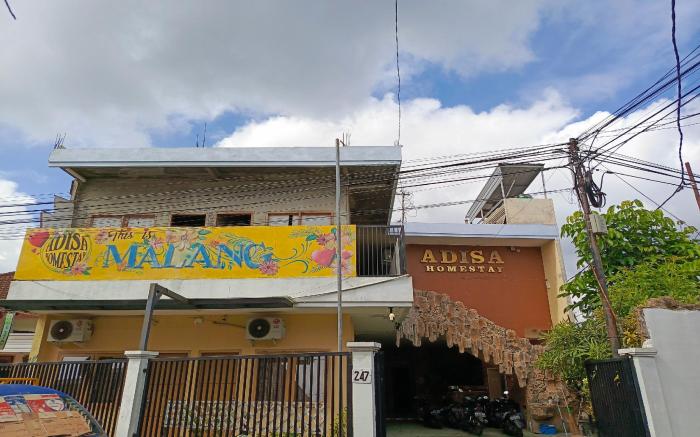 Adisa Homestay Near Saiful Anwar Malang