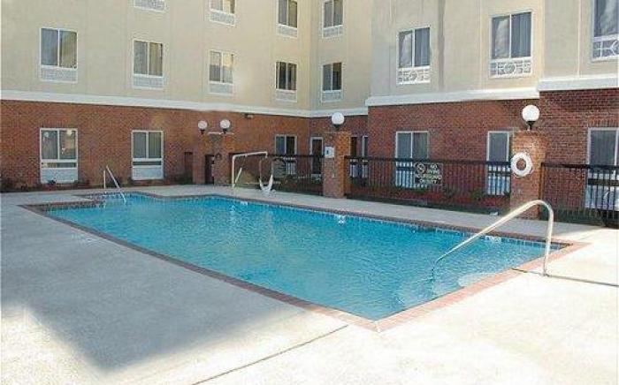 Holiday Inn Express Hotel & Suites Canton By IHG