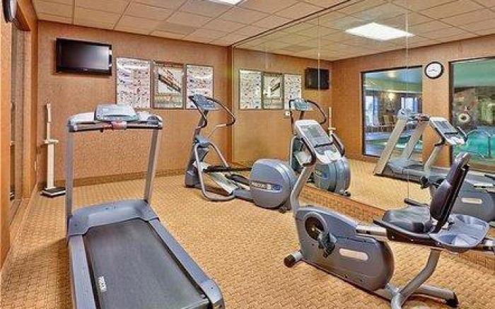Holiday Inn Express Hotel & Suites Clinton By IHG
