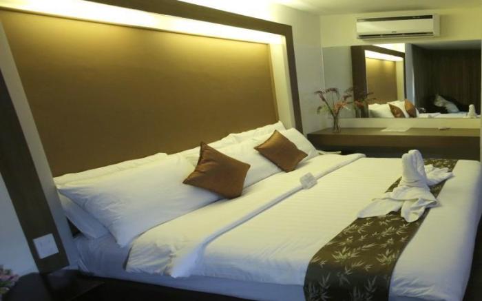 The Ritz Hotel at Garden Oases