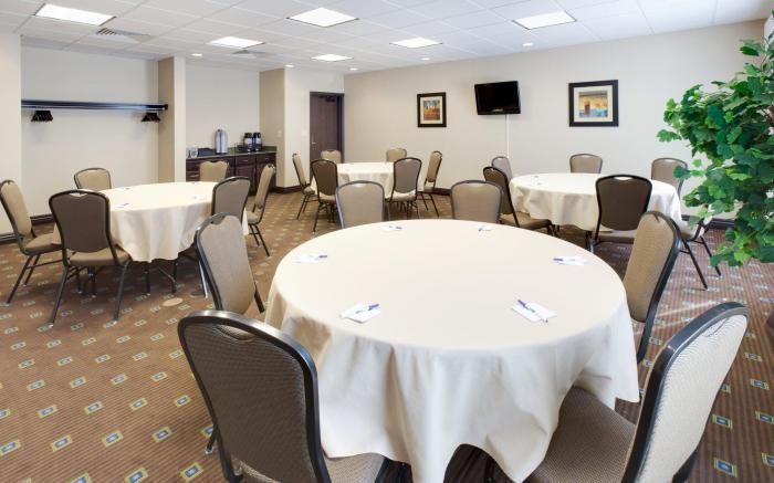 Holiday Inn Express Hotel & Suites Omaha I - 80 By IHG