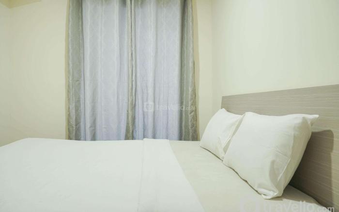 Comfy and Modern 2BR at Meikarta Apartment By Travelio