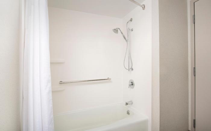 Holiday Inn Express Andover North - Lawrence By IHG