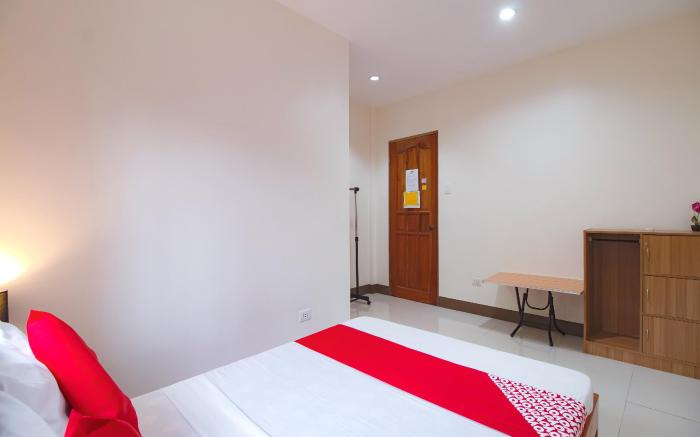 OYO 781 Junie Pension House
