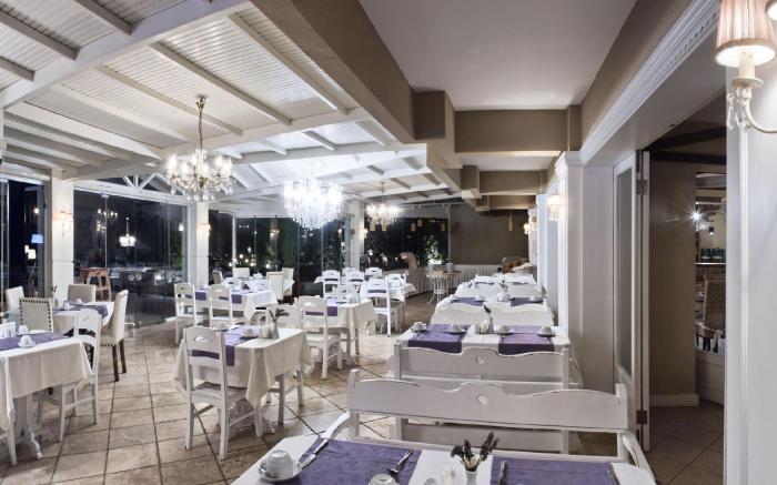Hotel Carina (Entertainment Hotel)