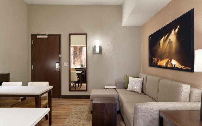 Embassy Suites by Hilton Nashville Downtown