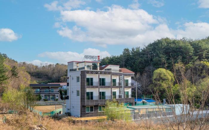 samcheok aramaru pension