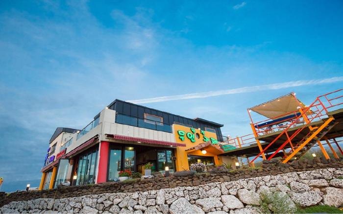 Jeju Woljeongri Pungcha Pension