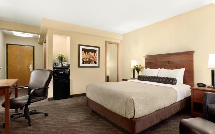 Quality Inn & Suites Detroit Lakes