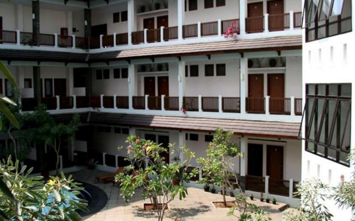 Laut Biru Resort Hotel