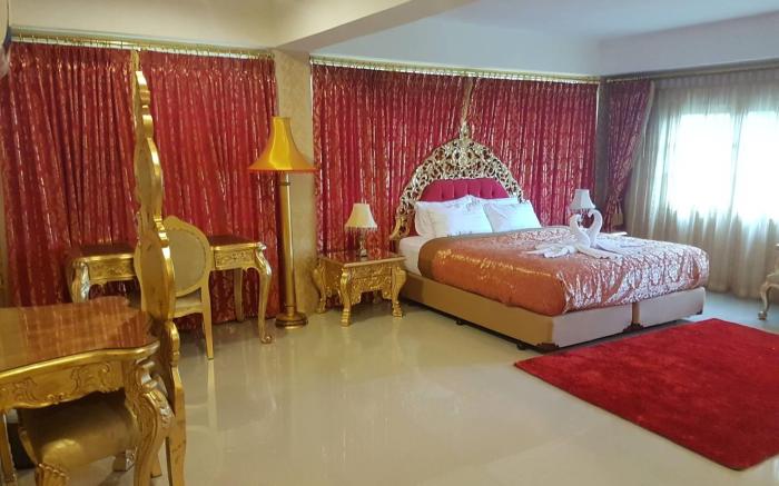 Nakaraj Princess Chiang Rai - Walking Street