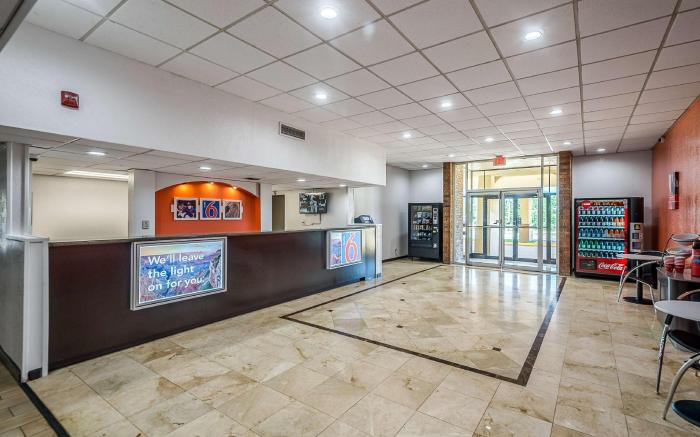 Motel 6 Henderson, TX