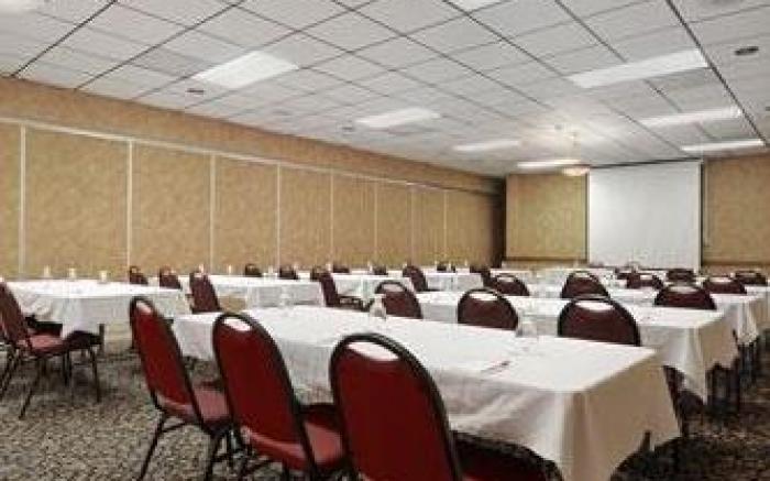 EverSpring Inn and Suites