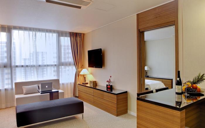 The Class 300 Hotel & Resort