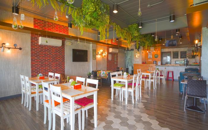 Capital O OYO 785 The Greenhive Hotel