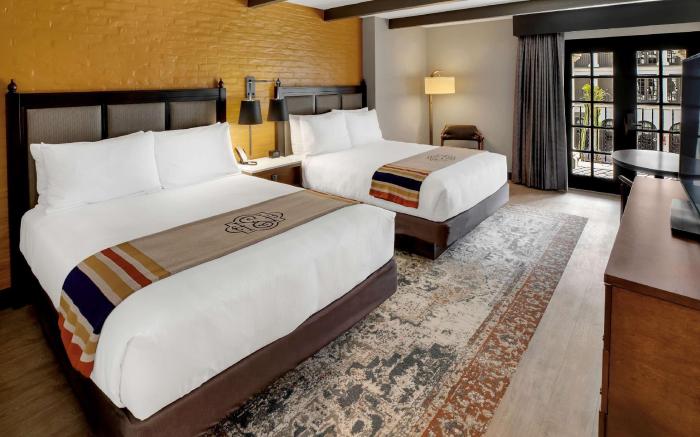 Estancia del Norte San Antonio, Tapestry Collection by Hilton