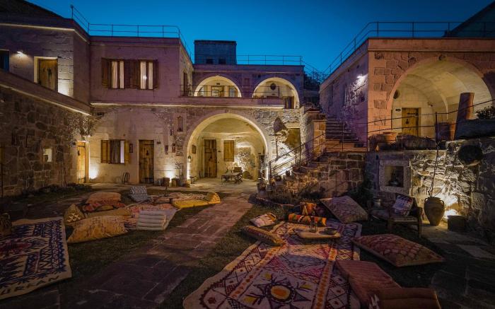 Doda Artisanal Cave Hotel 14+