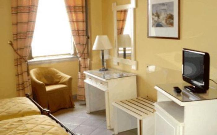Diogenis Hotel