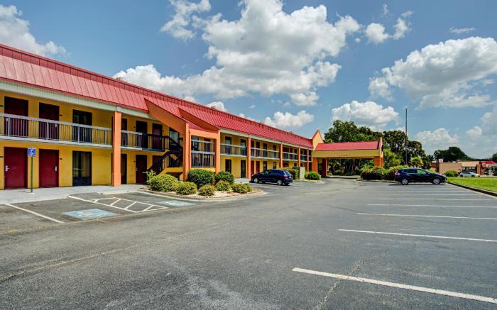 Suburban Studios Hinesville - Fort Stewart Area