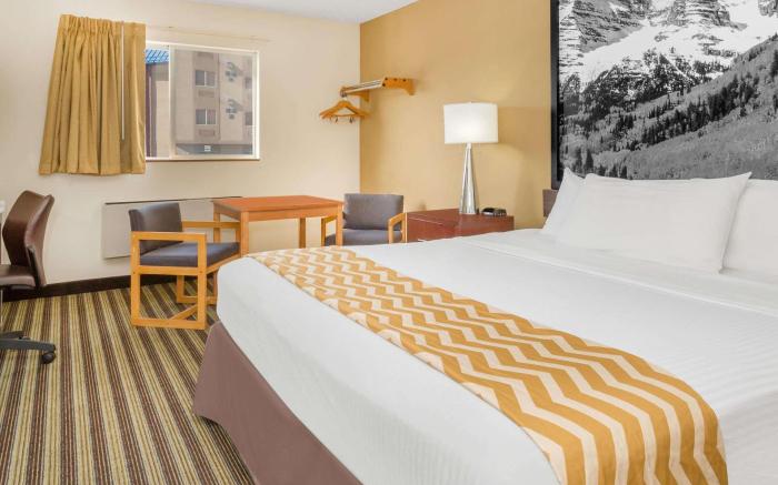 Travelodge by Wyndham Loveland/Fort Collins Area