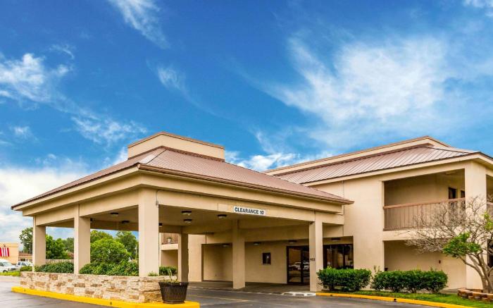 Quality Inn
