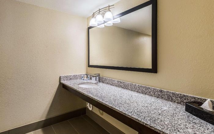 Comfort Inn & Suites Albuquerque Downtown
