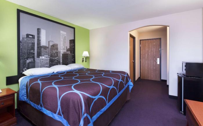 Super 8 By Wyndham Huntsville