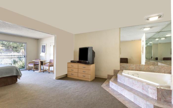 Days Inn by Wyndham Novato/San Francisco