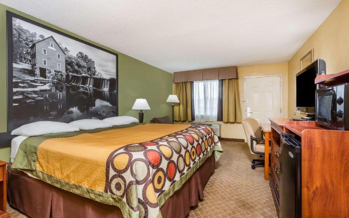 Super 8 By Wyndham Macon West