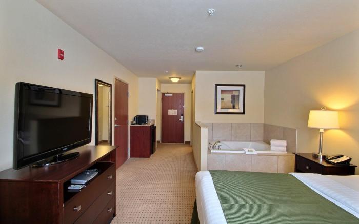 Cobblestone Inn & Suites - Bloomfield