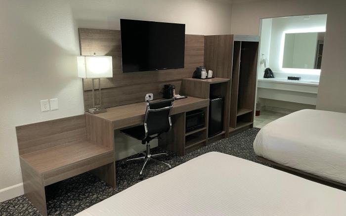 University Park Inn & Suites, an Ascend Collection Hotel