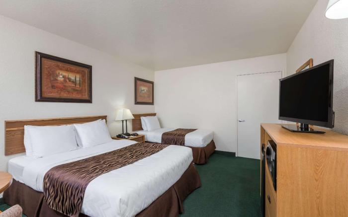 Super 8 By Wyndham Fort Bragg