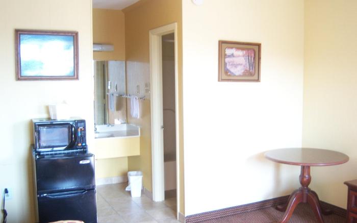 Budgetel Inn & Suites