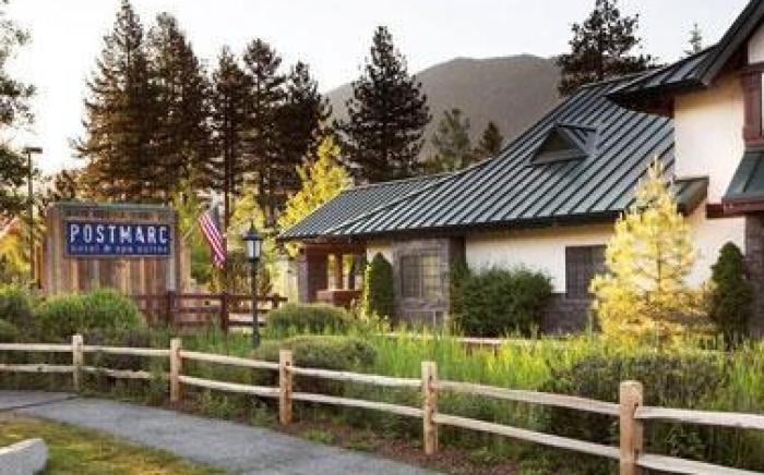 Postmarc Hotel and Spa Suites