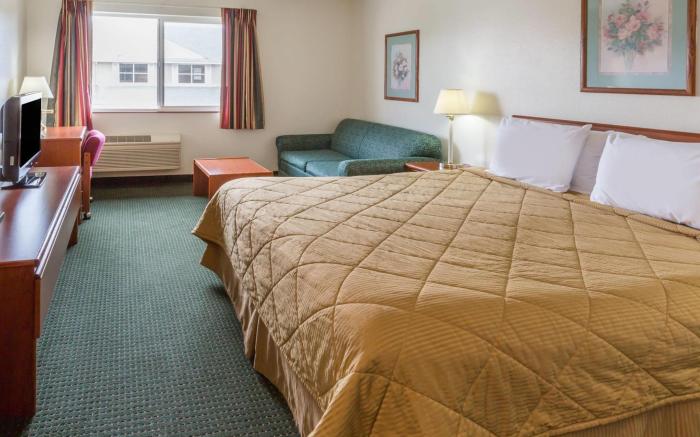 Travelodge Suites by Wyndham Newberg