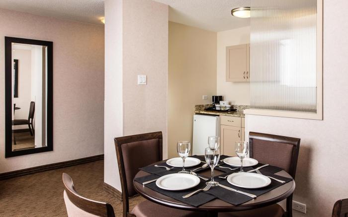 Campus Tower Suite Hotel