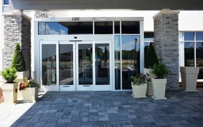Holiday Inn Express & Suites - Jacksonville W - I295 and I10 By IHG