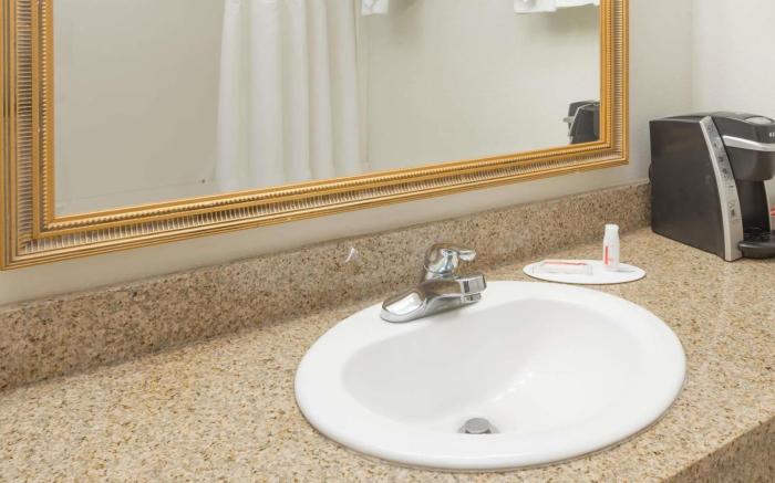 Days Inn by Wyndham Biloxi Beach