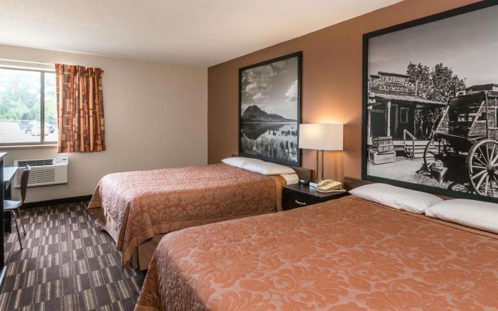 Super 8 By Wyndham Madison