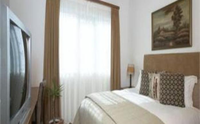 The Sanctuary Guest House Estate