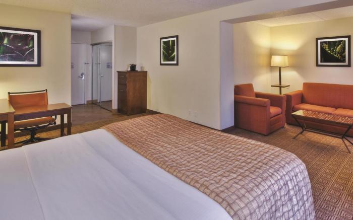 La Quinta Inn & Suites by Wyndham Danbury