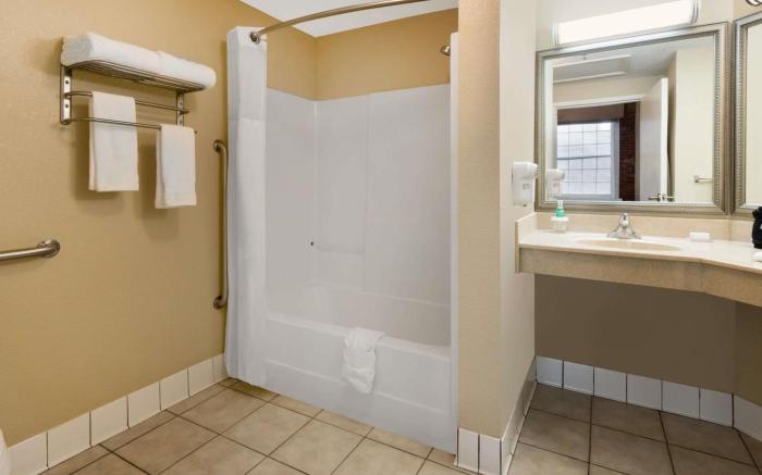 Hawthorn Extended Stay by Wyndham Rome